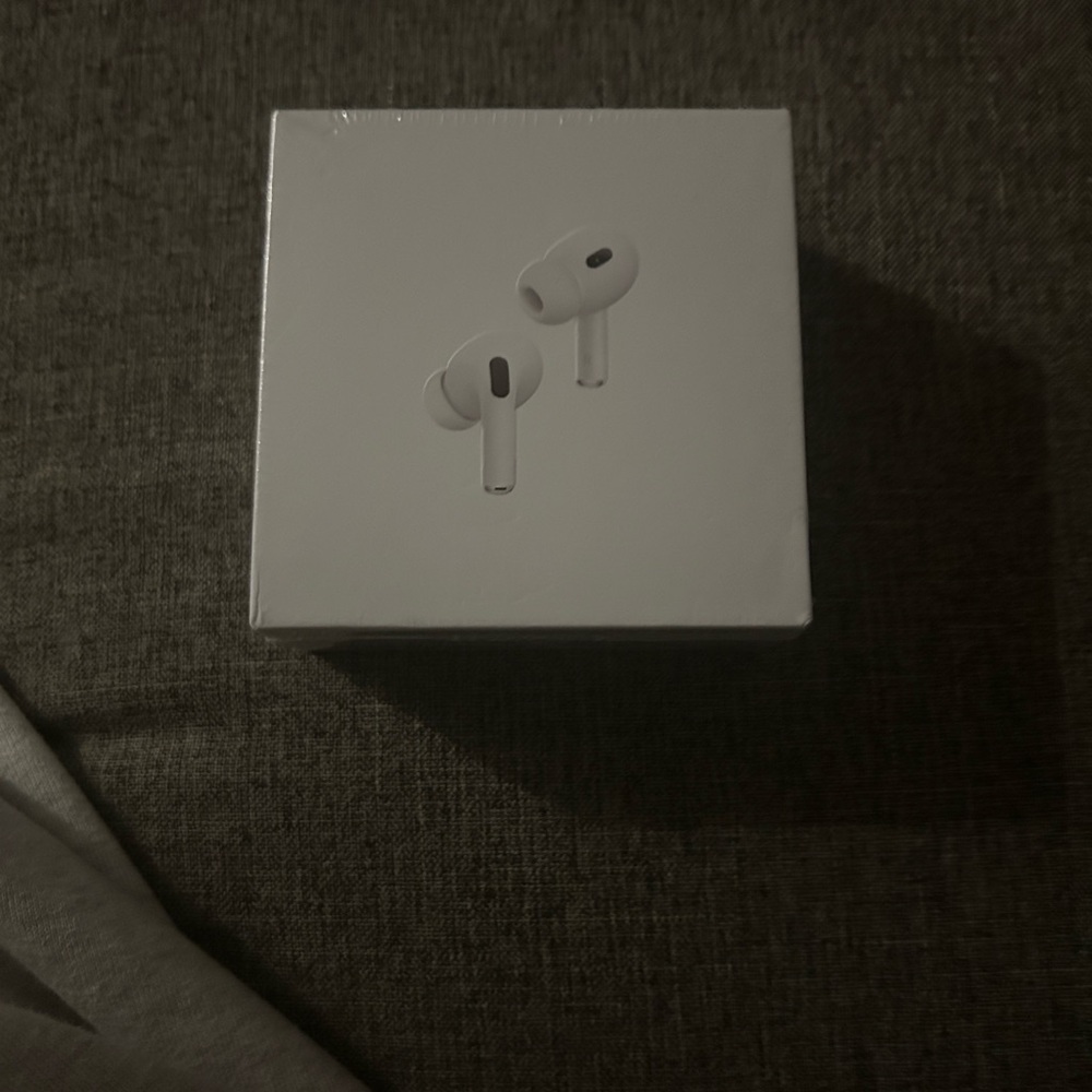 Apple AirPods Pro with Charging Case